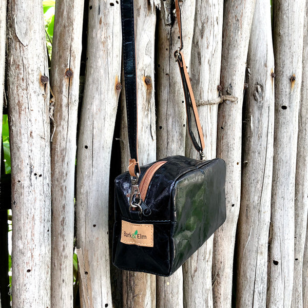 Ivy Petite Shoulder Bag - Metallic Black